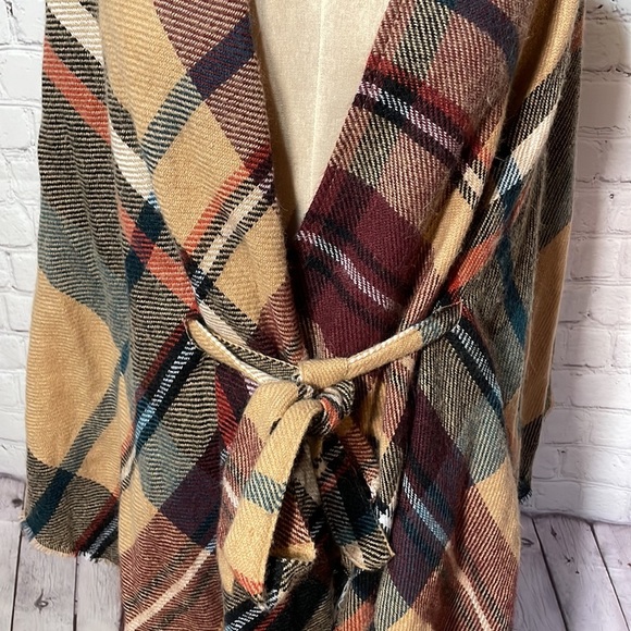 David and Young plaid cape one size - Picture 6 of 7